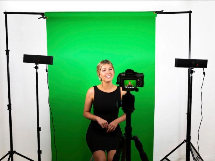 Chromakey%20Professional%20Green%20Screen%20Studio%20Backdrop%20Ultra%20Key%20Green%20Chroma%20key%20Video%20Removing%20Backdrop%20with%20Adhesive%20Wall%20Clips%20no%20need%20Stand%20-%20Image%204