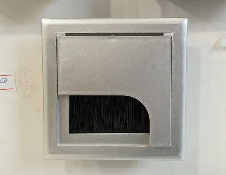 BTC-Imported%20Aluminium%20Wire%20Cap%20in%20Silver/Black%20Color%20-%20Image%208