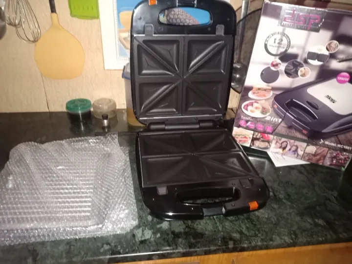 2%20in%201%20Grill%20and%20Sandwich%20maker%20/%20Sandwich%20Maker%20Toaster%20And%20Griller%20-%20Image%207