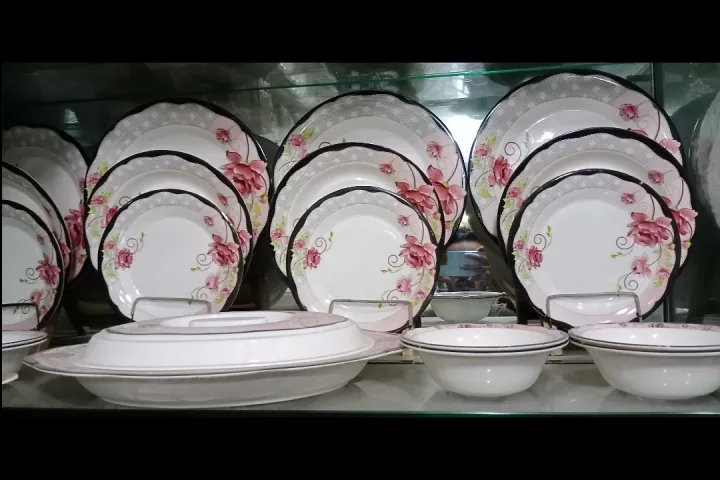 87%20Pieces%20-%20Melamine%20Plastic%20Dinner%20Set%20For%208%20Person%20Service%20-%20Image%202