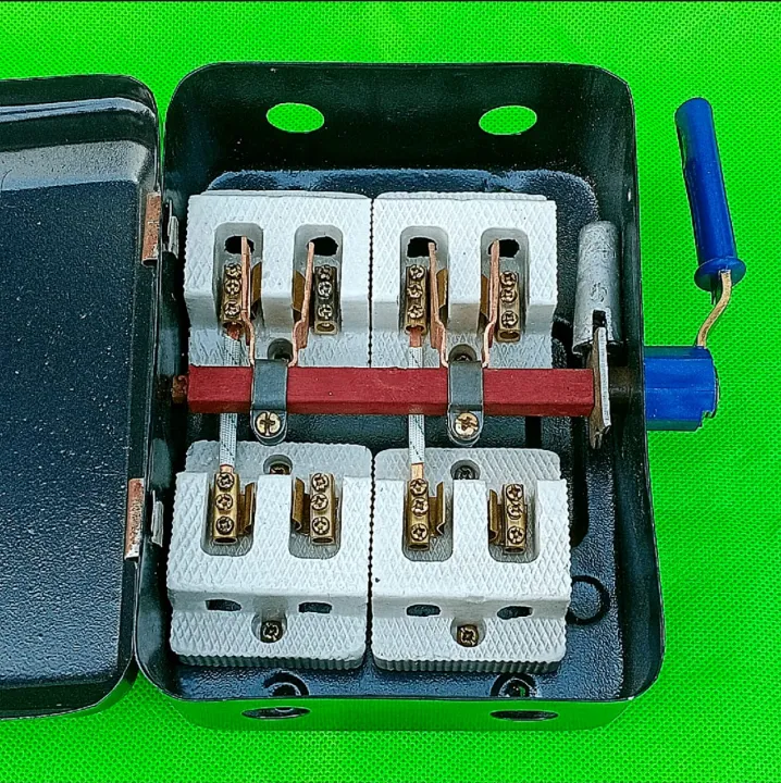 Electrical%20Change%20Over%20Switch%2030Amp%202%20Pole-%20Changeover%20for%202%20Meters%20High%20Quality%20Copper%20Points%20-%20Image%204