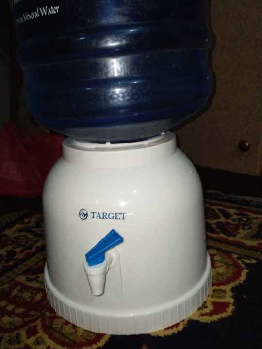 Mini%20Water%20Dispenser%20Portable%20BPA-Free%20Manual%20Pump%20Tabletop%20Non-Electric%20Countertop%2019L%205-Gallon%20Bottle%20Inverted%20Water%20Cooler%20for%20Home%20Office%20Kitchen%20Travel%20Dorm%20Picnic%20Outdoor%20Daily%20Use%20Eco-Friendly%20Easy%20Carry%20Stylish%20Compact%20Durable%20-%20Image%206