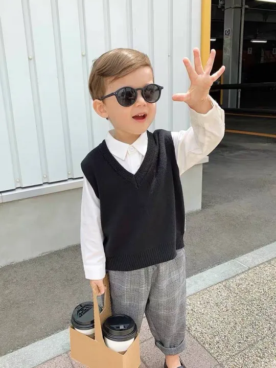 Pack%20of%203%20Multi%20colors%20Sleeveless%20Sweaters%20For%20Winter%20for%20Kids%20Sweaters%20for%20Boys%20-%20Image%204