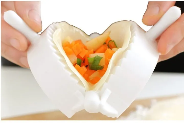 Pack%20of%203%20Different%20sizes%20samosa%20maker%20samosa%20shaper%20-%20Dumpling%20Press%20Mold%20-%20Roohan%20Store%20-%20Image%207