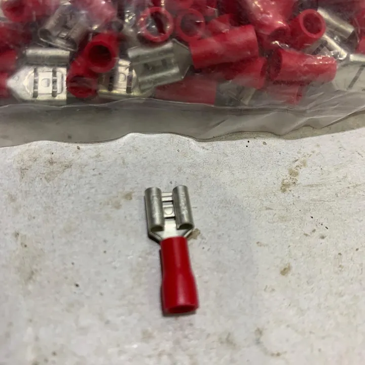 pack%20of%20100%20female%20thimble%20lugs%201.5mm%20fdd1%20250%20-%20Image%204