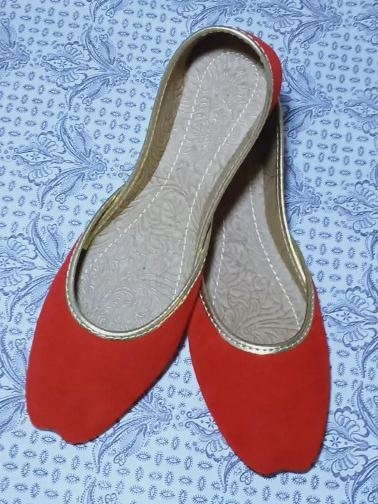 Khussa%20for%20woman/%20Ladies%20Khussa/%20Khussa%20for%20Girl/Red%20Khussa/%20Desi%20Khussa%20-%20Image%203