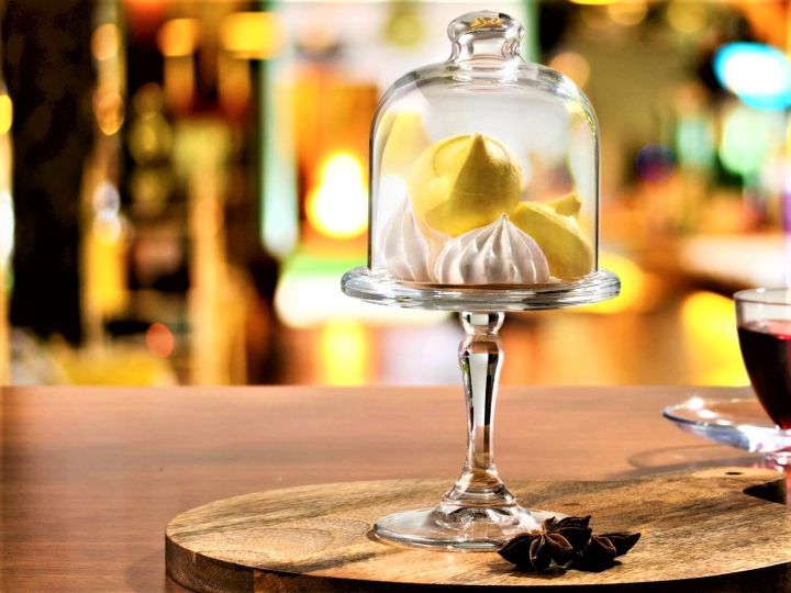 Imported%20Quality%20Mini%20Patisseries%20Cake%20Stand%20Glass%20Plate%20with%20Glass%20Dome%20Cover%20-%20Image%202