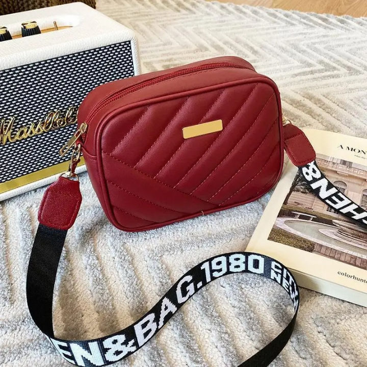 Eyes%20Zone%20Luxurious%20Ladies%20Handbags%20With%20Long%20Shoulders%20&%20Stylish%20Designs%20Ladies%20Hand%20Bags%20for%20Girls,%20Casual%20Women%20PU%20Leather_%20Bag%20Stylish%20Hand%20Bag%20For%20Girls,%20Fashionable%20Large%20Capacity%20Crossbody%20&%20Shoulder%20Bags,%20Women%20Purse%20Handbag%20-%20Image%204