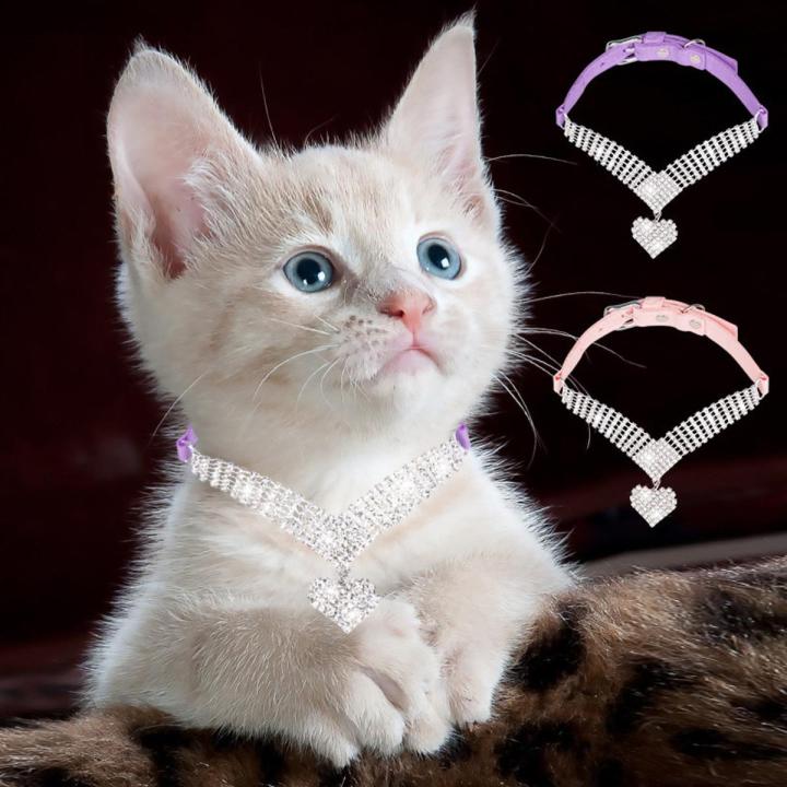 Soft Cat Collars Suede Personalized Shining Diamonds Adjustable Dogs Collar Leather Heart-Shaped Pet Necklace Cat Neck Strap