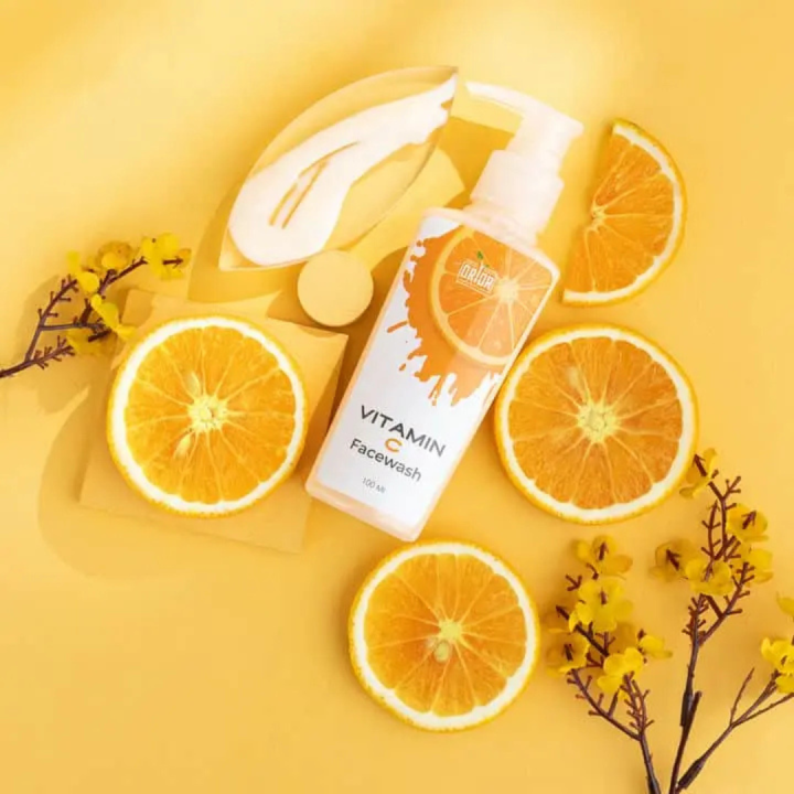 Orior%20Vitamin%20C%20Face%20Wash%20%7C%20For%20Men%20&%20Women%20%7C%20Hydrating%20Face%20Wash%20%7C%20Facewash%20for%20All%20Skin%20Types%20%7C%20Best%20Face%20Wash%20in%20Pakistan%20%7C%20100%25%20Original%20%7C%20Facewash%20for%20girls%20&%20Boys%20%7C%20100ml%20-%20Image%205