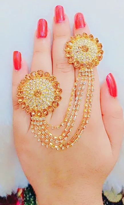 Artifical%20Double%20Finger%20Ring%20Bahubali%20O%20Style%20New%20Look%20With%20Jadao%20Nagina%20Long%20Lasting%20Polish%20For%20Beautyfull%20Girls.%20-%20Image%204