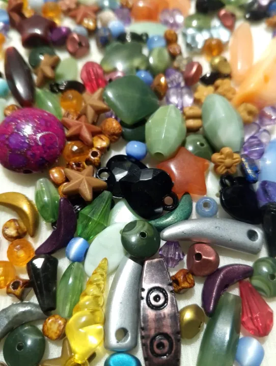 Mix%20Beads%20-%20100g%20Mixed%20Sizes,%20Shapes,%20and%20Colors%20for%20DIY%20Crafting%20and%20Jewelry%20-%20Image%207