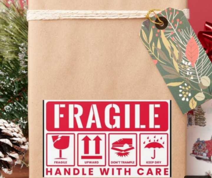 Handle%20With%20Care%20Fragile%20Stickers%20for%20Products%20Packaging%20-%20Image%203
