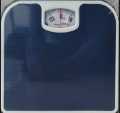 Mechanical Body Weight Scale with Anti-slip Footmat, 150kg Maximum Capacity Machine multicolour. 