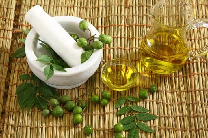 Neem%20Oil,%20Roghaan%20E%20Neem%20,%20Cold%20Pressed,%20Organic%20And%20Natural%20-%20Image%208