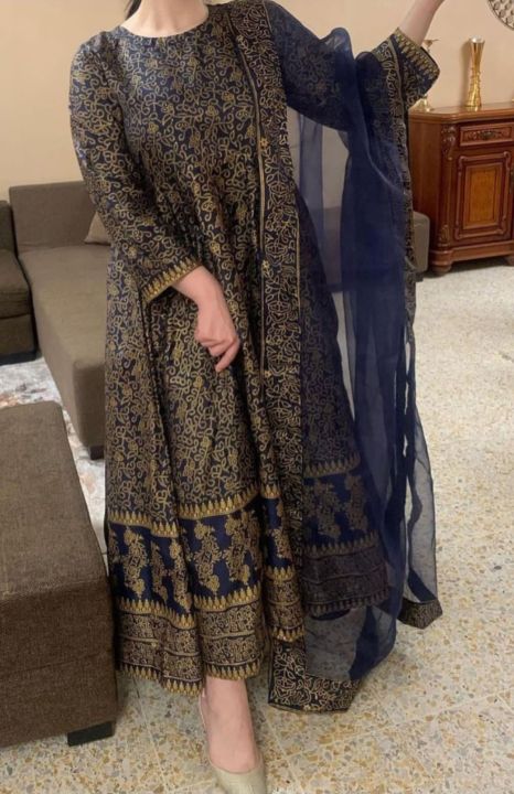 3Pc%20Stitched%20Block%20Print%20Long%20Fancy%20Maxi%20Dresses%20For%20Girls%20&%20Women%20For%20Wedding%20-%20Image%206