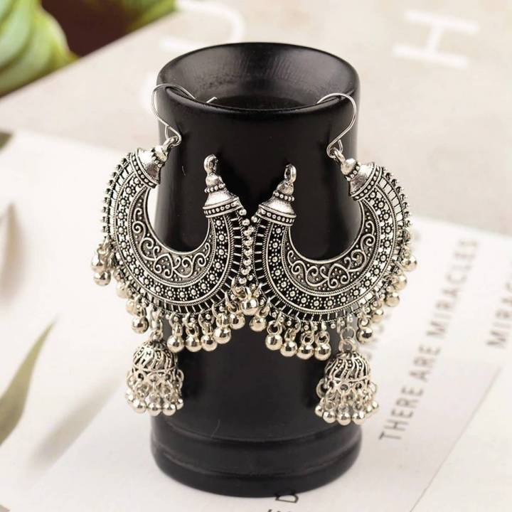 Vintage Ethnic Gypsy Indian Earrings For Women Boho Jewelry Ladies Retro Round Bell Tassel Hollow Tassel Jhumka Earrings 2020