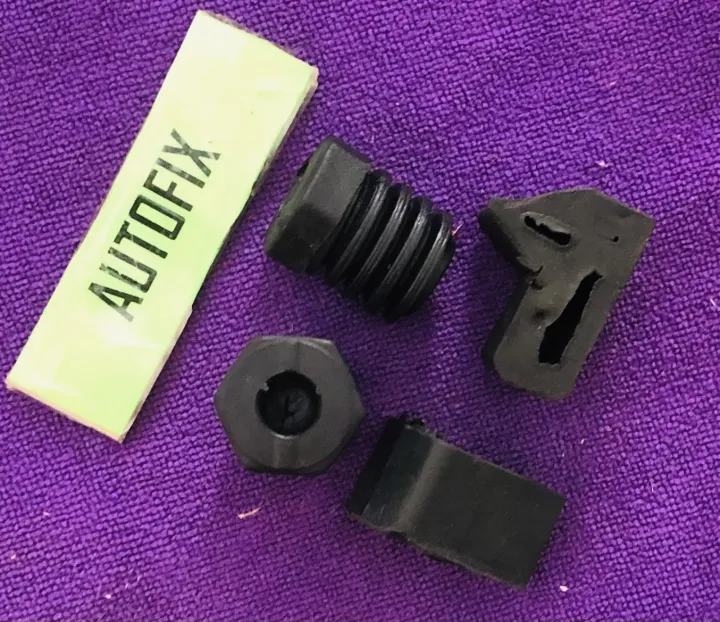 Suzuki%20Mehran%20bonnet%20clip%20rubber%2004%20pcs%20-%20Image%202