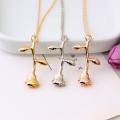 Elegant Wedding Engagement Lady Rose Flower Charm Chain Pendant Necklace Jewelry. 