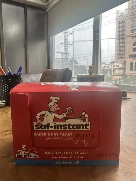 SAF%20Instant%20Yeast%20(Red)%2011%20gm%20%20-%20Box%20of%2024%20sachets%20-%20Image%204