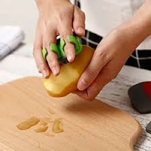 Palm%20Peeler%20Finger%20Held%20Portable%20-%20Image%205