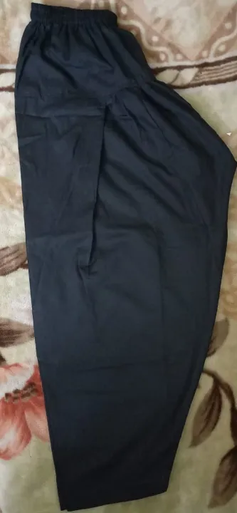 Regular%20Cotton%20Shalwar%20for%20Women/Girls%20-%20Elastic%20Waist,%20Black,%20Available%20in%20S/M/L/XL/XXL,%20Suitable%20for%20All%20Seasons%20-%20Image%204