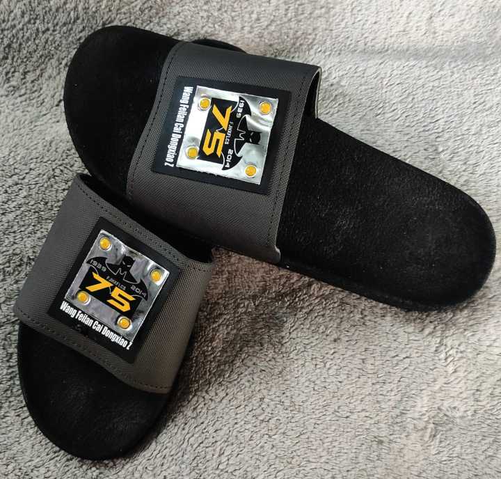 Comfort%20Trendy%20Stylish%20Slip-On%20Slippers,%20Flip%20Flops%20&%20Slides%20For%20Men%20Black%20%20Boys%20Slippers,%20Casual%20Comfort%20Trendy%20Stylish%20Slip-On%20Slipper,%20Fancy%20Chappal%20For%20Boys%20-%20Image%202