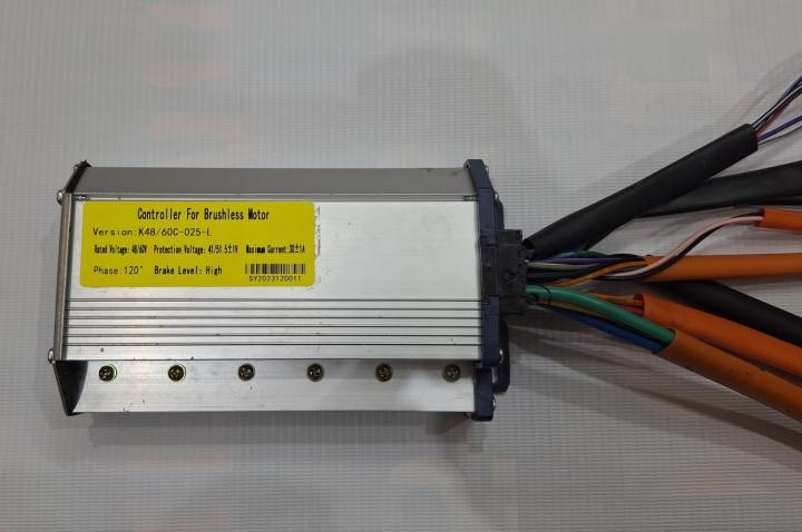 Electric%20Vehicle%20DC%20Brushless%20Motor%20Controller%20Regenerative%20Braking%2048V%2060V%201000-1500W%20Sine%20Wave%20Electric%20Bicycle%20Hub%20Motor%20Controller%20-%20Image%206
