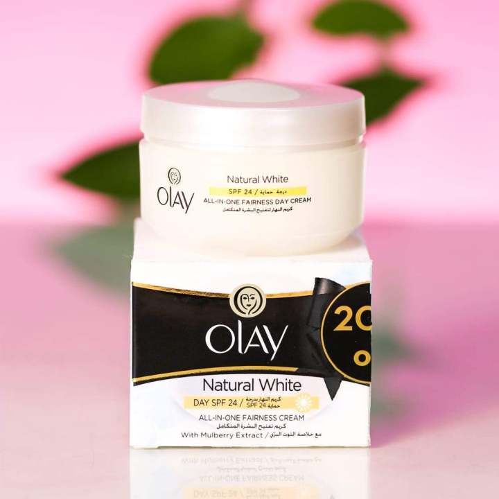 Olay%20Natural%20White%20Day%20Cream%2050%20ml%20-%20Image%202