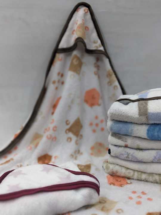 New%20Born%20soft%20Baby%20Fleece%20Blanket.%20-%20Image%205