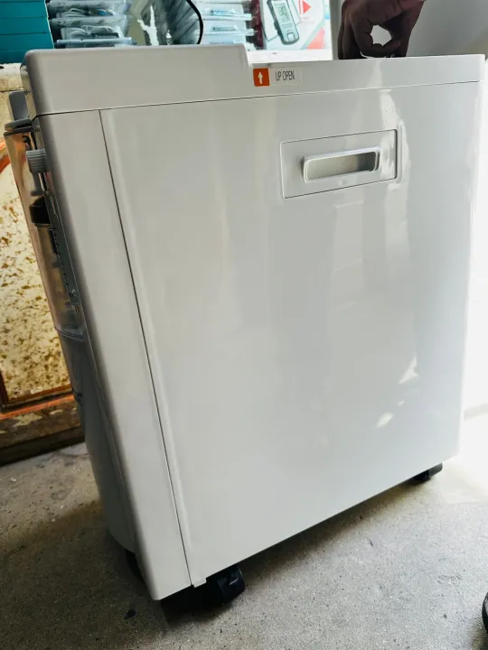 Oxygen%20Concentrator%20Life%20source%20with%20Purity%20Meter%20-%20Image%207