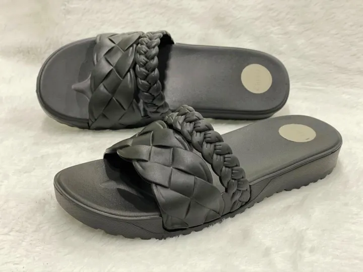 Latest%20Design%20Ladies%20Casual%20Chappal/%20Slippers%20for%20Women%20with%20Soft%20and%20Comfortable%20Sole%20-%20Image%204