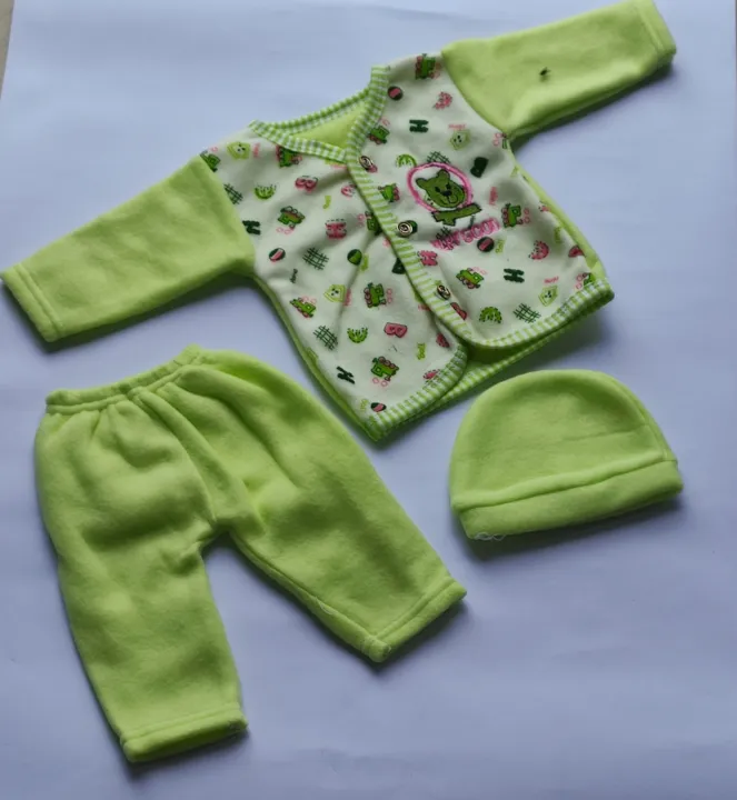 Newborn%20Baby%20winter%20fleece%203%20piece%20suits%20with%20shirt%20,%20cap%20,%20pajama%20trouser%20suitable%20for%200-3%20months%20unisex%20colors%20and%20designs%20-%20Image%202