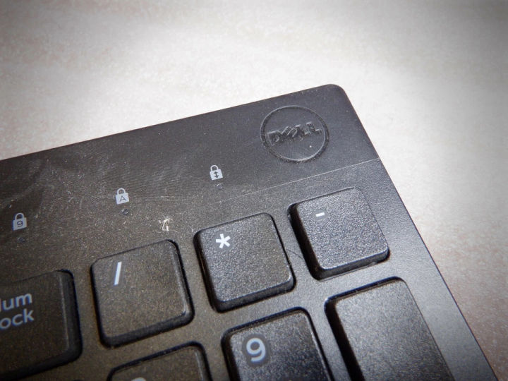 USB%20Wired,%20Original%20Dell,%20Keyboard%20for%20Desktop,%20Silent%20Typing,%20Plug%20&%20Play,%20Standard%20Keyboard,%20Laptop%20Compatible,%20Soft%20Keys,%20Comfortable%20Typing%20-%20Image%204