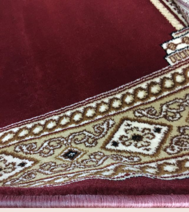 Prayer%20Rug%20%7C%20Al-Badar%20Plain%20Prayer%20Rug%20%7C%20Jaa%20e%20Namaz%20%7C%20Maroon%20%7C%202ft%20x%204ft%20Size%20-%20Image%203