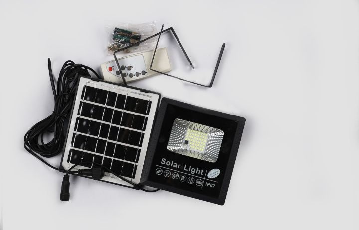 Solar%20Ceiling%20Water%20Proof%20Moion%20Sensor%20Dusk%20To%20Dawn%20IP%2067%20Outdoor%20Flood%20light%20With%20Fittings%20And%20Remote%20Control%20-%20Image%208