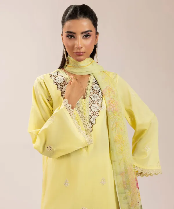 Sitara%20Studio%203%20Piece%20Unstitched%20Suit%20For%20Women%20-%203PC%20Unstitched%20Fabric%20For%20Women%20-%20Arty%20Collection%2060%20-%20SS26%20-%20Sumers%202026%20Collection%20-%20Image%202