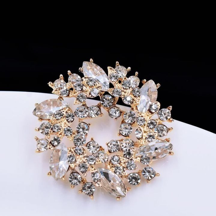 %E3%80%90HOT%E3%80%91%202022%20New%20Crystal%20Rhinestone%20Flower%20Brooches%20Pins%20Women%20Clothes%20Scarf%20Buckle%20Garment%20Accessories%20Fashion%20Jewelry%20Gifts%202021%20New%20-%20Image%206