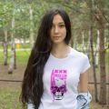 hooligan aesthetic skull illustrated design T-shirt. 