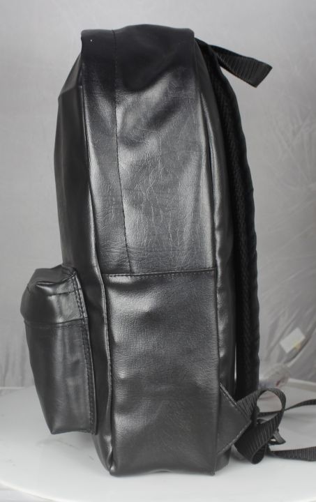 High-Quality%20PU%20Leather%20Laptop%20Backpack%2015-inch%20for%20Business%20Travel%20-%20Casual%20Style%20-%20Image%207