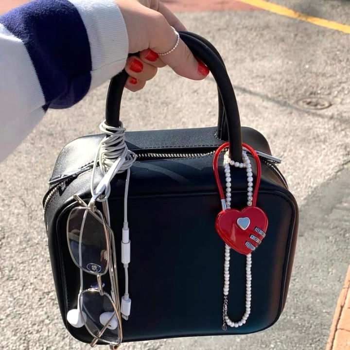 Korean Charms Red Heart Lock Keychain Y2K Aesthetic Vintage Keychain Bag Pendant Punk Fashion Accessories Harajuku Jewelry