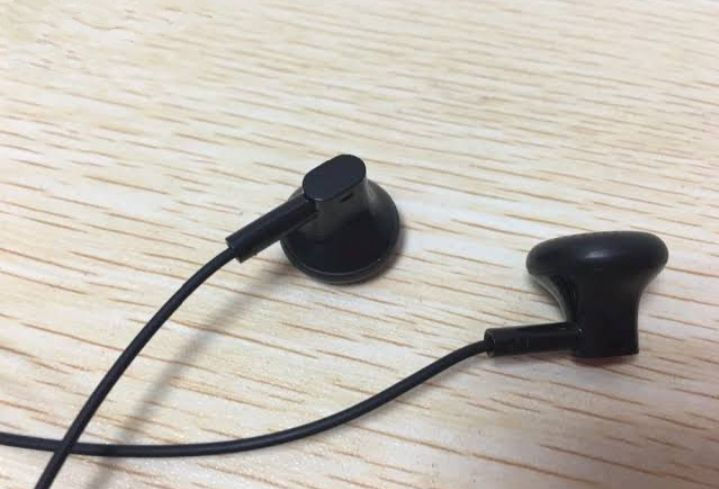 Nokia%20WH-108%20New%20Black%20Stereo%20In-Ear%20Headset%20with%20Handsfree%20Mic%20Nokia%20WH-108%20High-Quality%20Stereo%20Headset%20with%20Volume%20Control%20and%20Microphone%20-%20Black%20Nokia%20WH-108%20Dynamic%20Driver%20In-Ear%20Stereo%20Headset%20with%20Volume%20Control%20-%20Black%20-%20Image%203