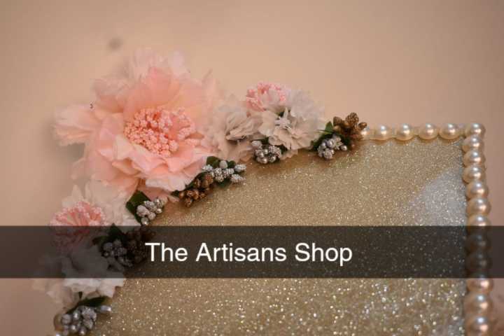 tray/ acrylic tray/ fancy tray/ wedding tray/ wedding accessories