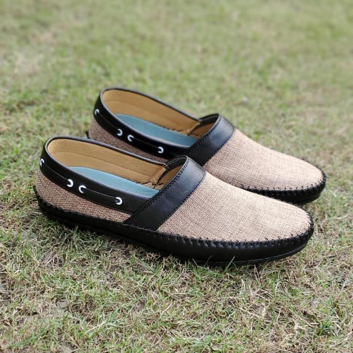 Sack Textured In Black Synthetic Leather Loafer Shoes By Importia
