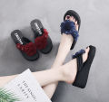 6cm summer new fashion jacket, thick-soled sandals, seaside beach anti-slip flower wedge flip-flops, non-slip wear-resistant and slippers, thong women's high-heeled sandals. 