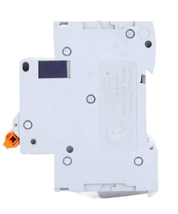 DC%20breaker%20for%20solar,%20safety%20circuit%20breaker%20double%20pole%20breaker%20125%20&%2032%20ampere%20-%20Image%202