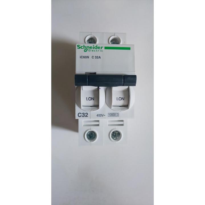 AC CIRCUIT BREAKER 32A two pole