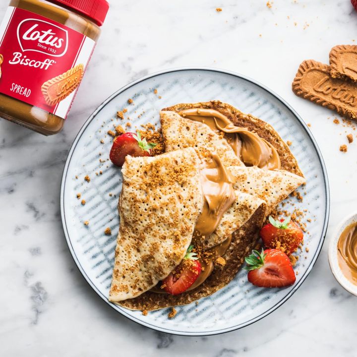 Lotus%20Biscoff%20Spread%20-%20Caramelized%20Biscuit%20Spread%20-%20Speculoos%20Flavour%20%7C%20Spread%20For%20Cakes%20%7C%20Biscuit%20&%20Cookies%20%7C%20400g%20-%20Image%204