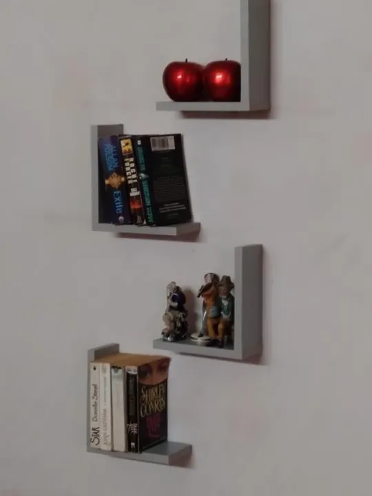 L%20SHAPE%20WALL%20HANGING%20GREY%20-%20Image%203