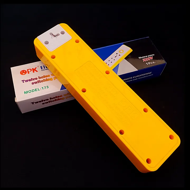 High%20Quality%20Extension%20Board%20Multiple%20EU/UK%20Sockets%20with%20Power%20on/off%20Switch%20Maximum%20Power%203000W%20-%20Image%202